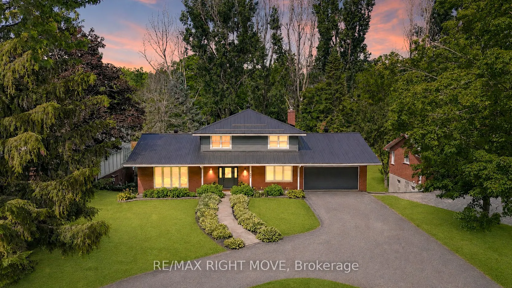 Detached Home For Sale | S12515842