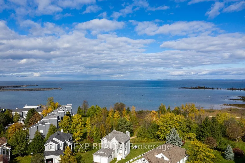 Detached Home For Lease | S12547164