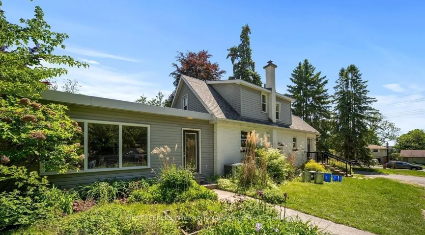98  Blake  Street, Barrie, ON L4M 1J9