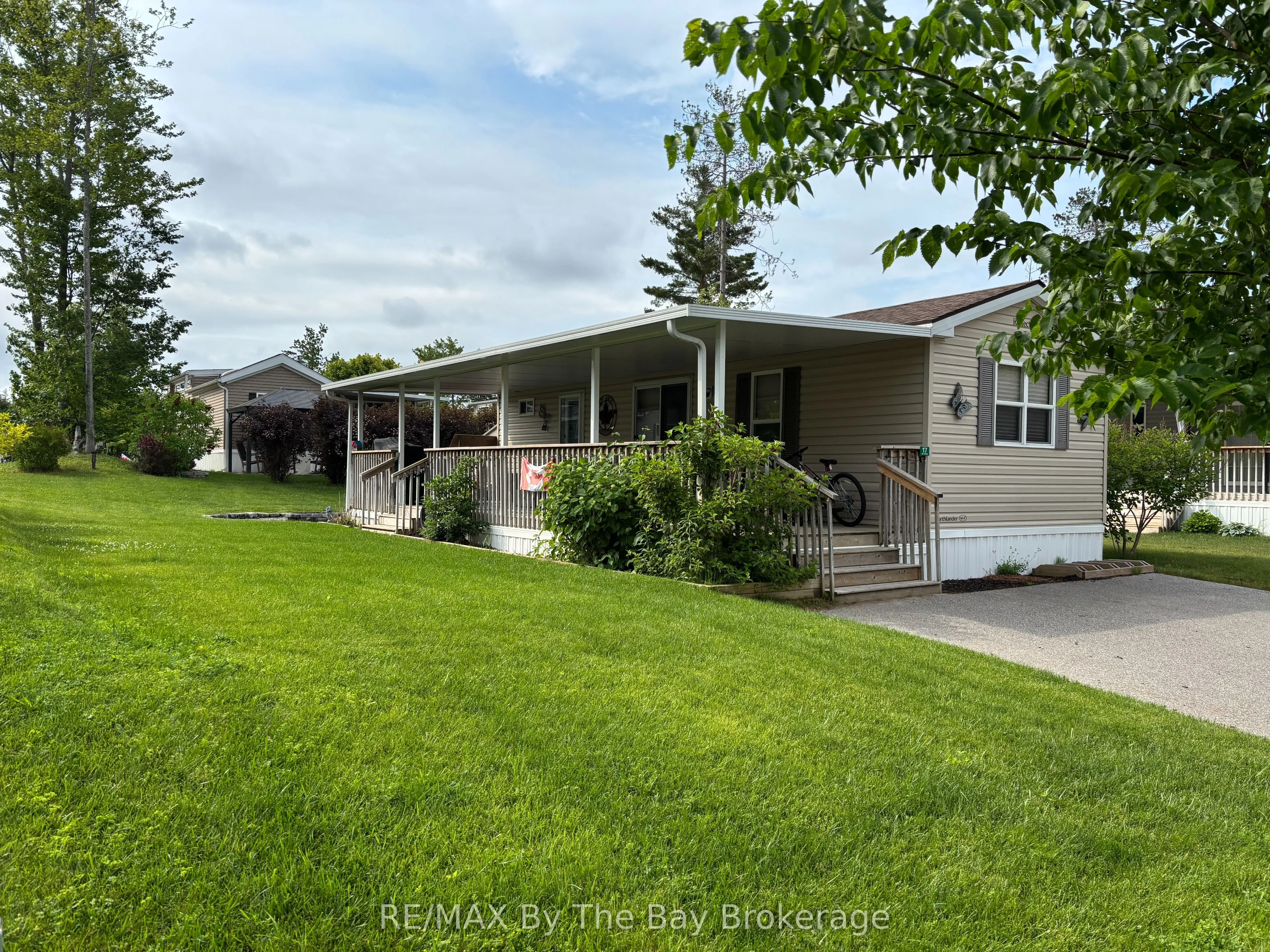 Property For Sale | S12728766