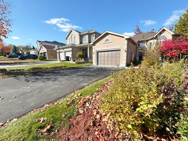18  Forest Dale  Drive, Barrie, ON L4M 6M7