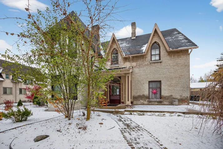 64  High  Street, Barrie, ON L4N 1W4