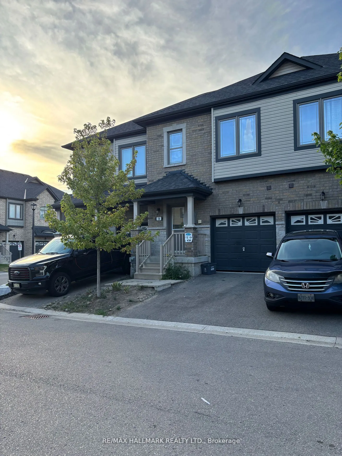 Property For Sale | S12815006