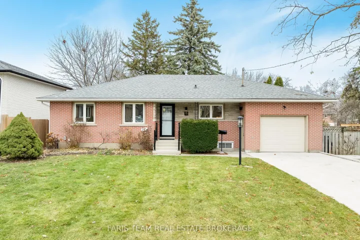 15  Davidson  Street, Barrie, ON L4M 3R9