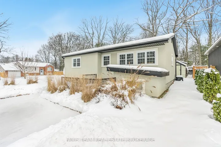 33  Frank  Street, Wasaga Beach, ON L9Z 1P9