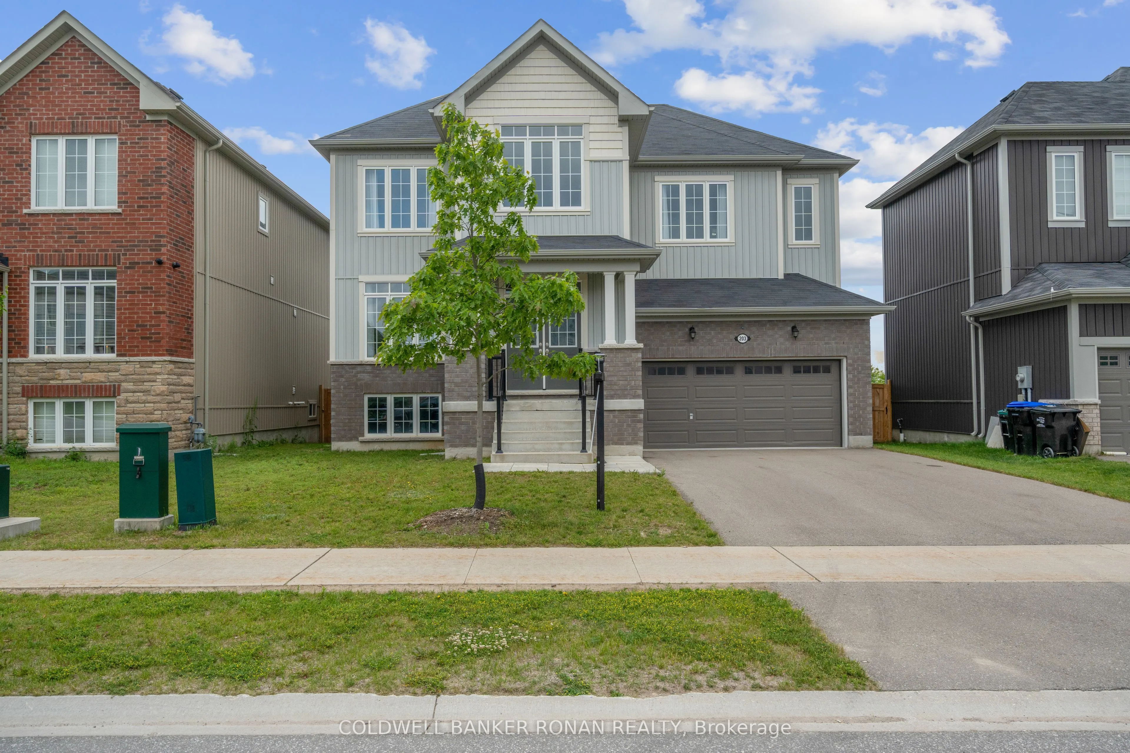 Detached Home For Sale | S12835368