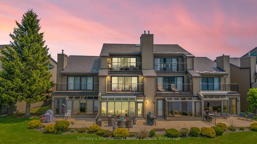 8 Beck Boulevard, Penetanguishene, ON L9M 1C3