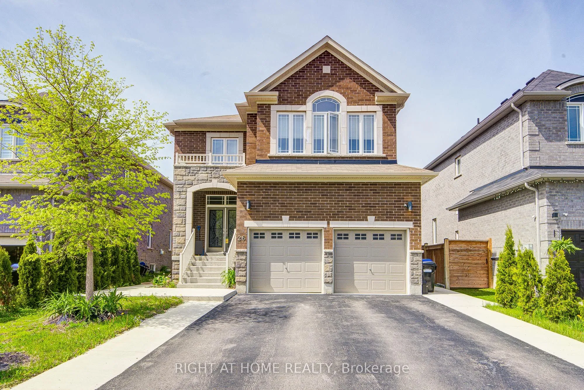Detached Home For Sale | S12851576