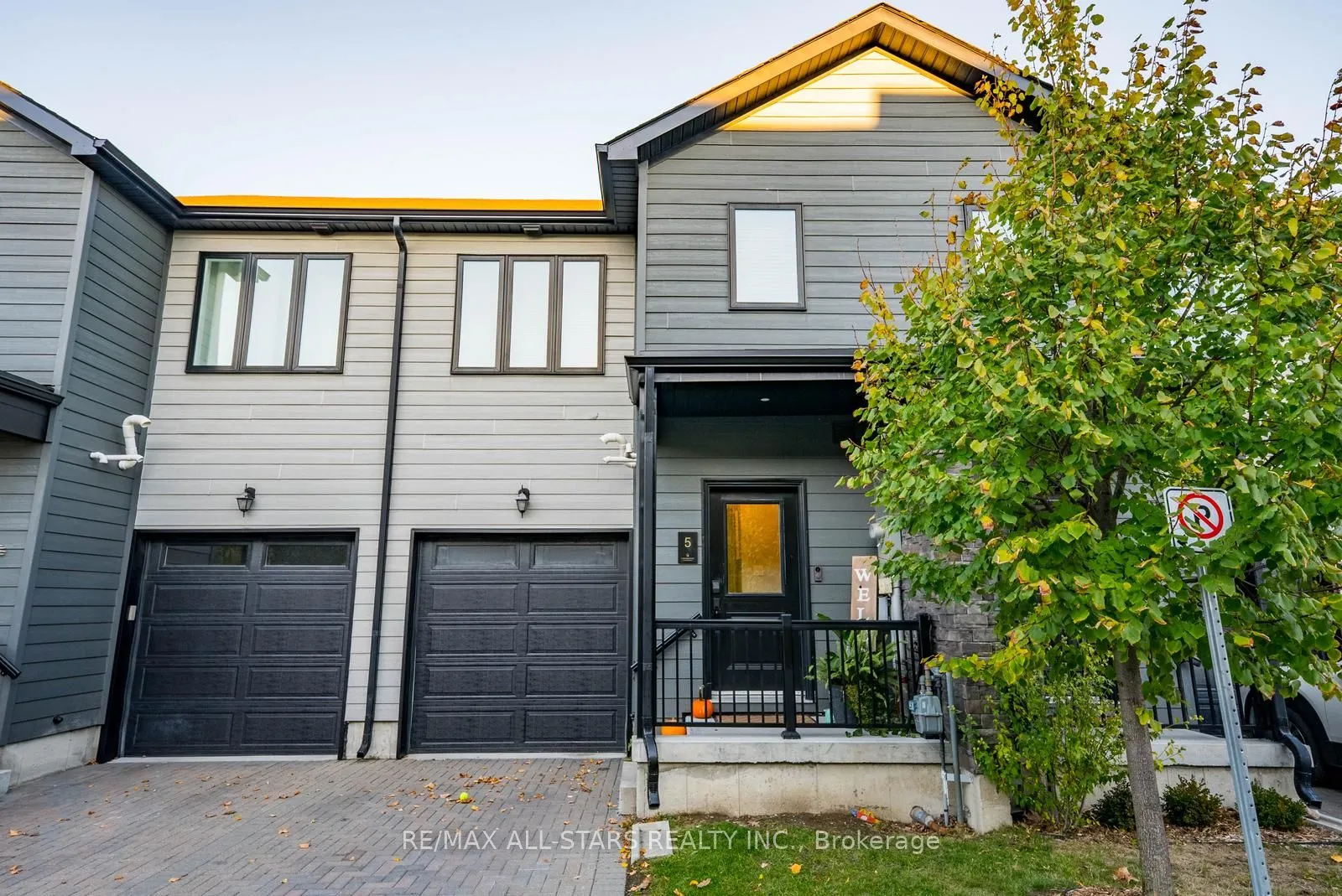 Property For Sale | S12870220