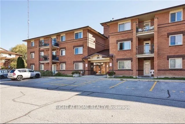 25  Meadow  Lane, Barrie, ON L4N 7K2