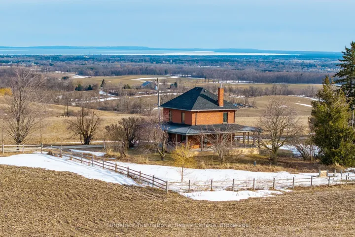 1943  Fairgrounds S Road, Clearview, ON L0M 1G0