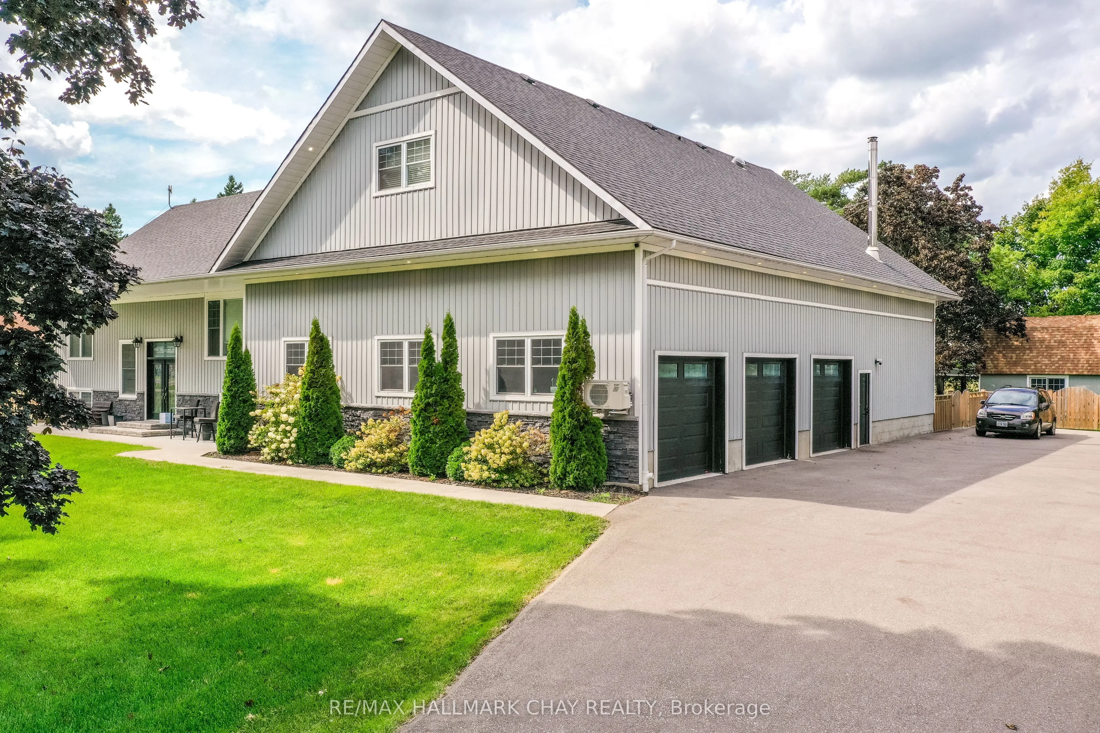 Detached Home For Sale | S12932916