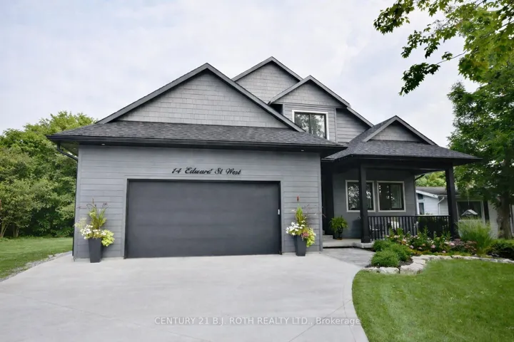 Front of home with 2 car garage