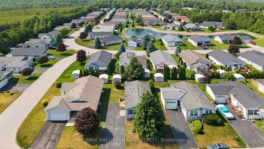 3  Illinois  Crescent, Wasaga Beach, ON L9Z 3A8