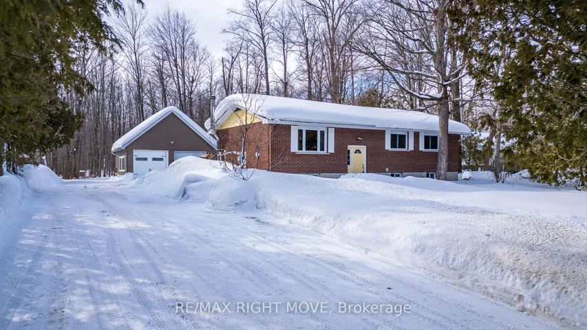 Welcome to 3304 Goldstein near Washago, Ontario