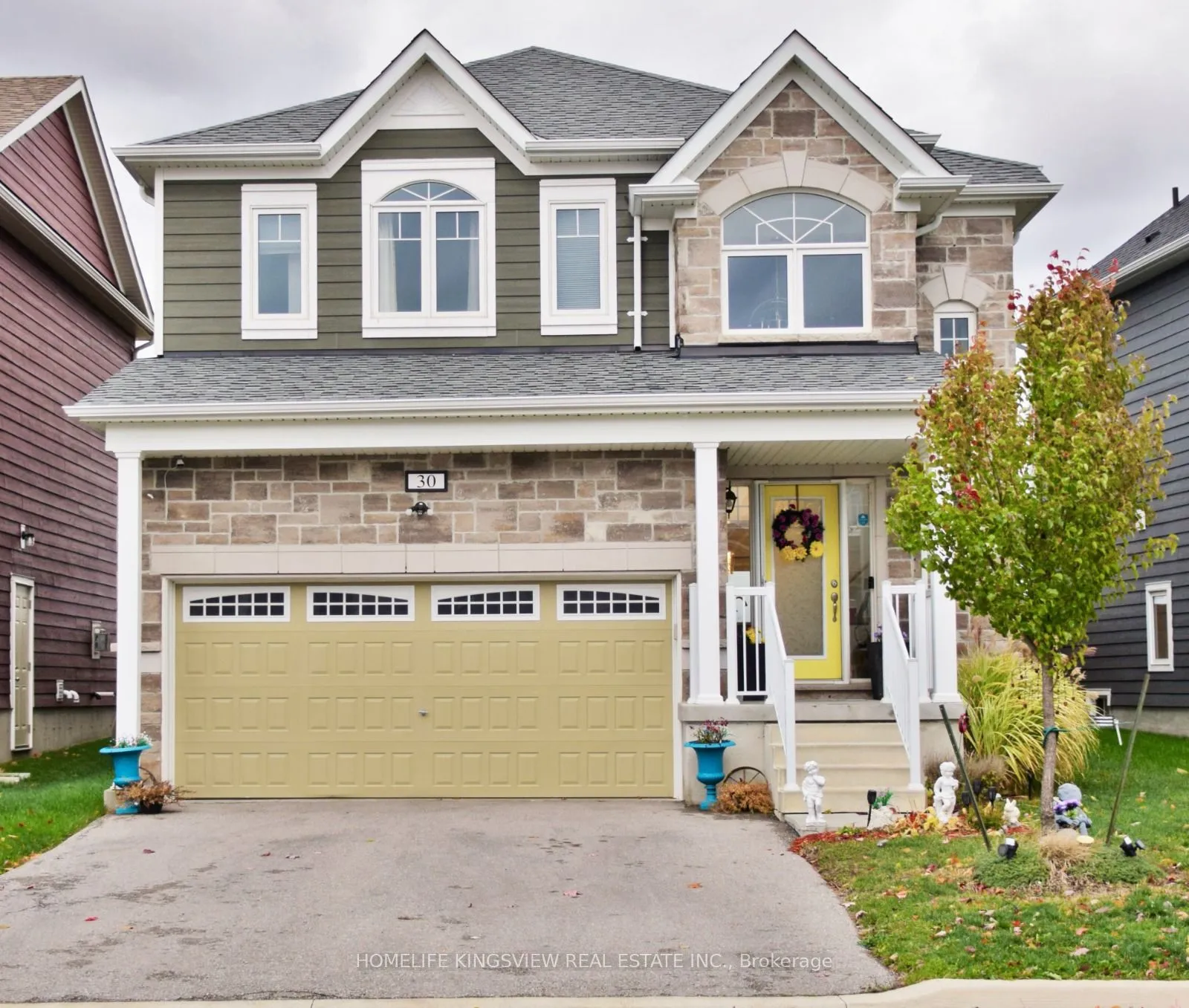 Detached Home For Sale | S12970746