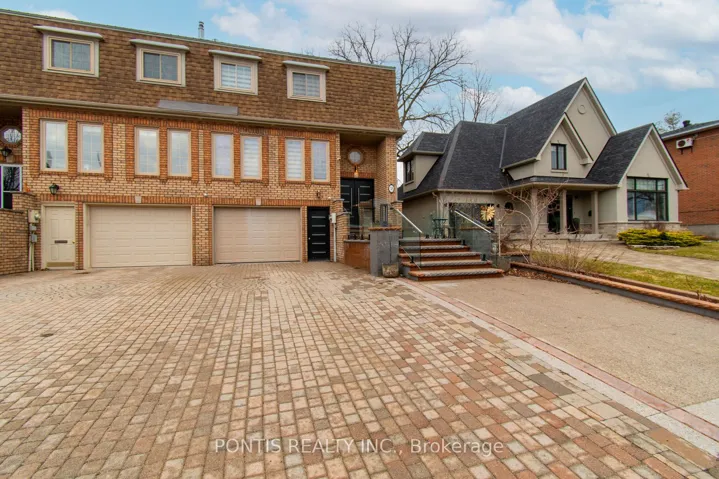 38  Kempenfelt  Drive, Barrie, ON L4M 1B9