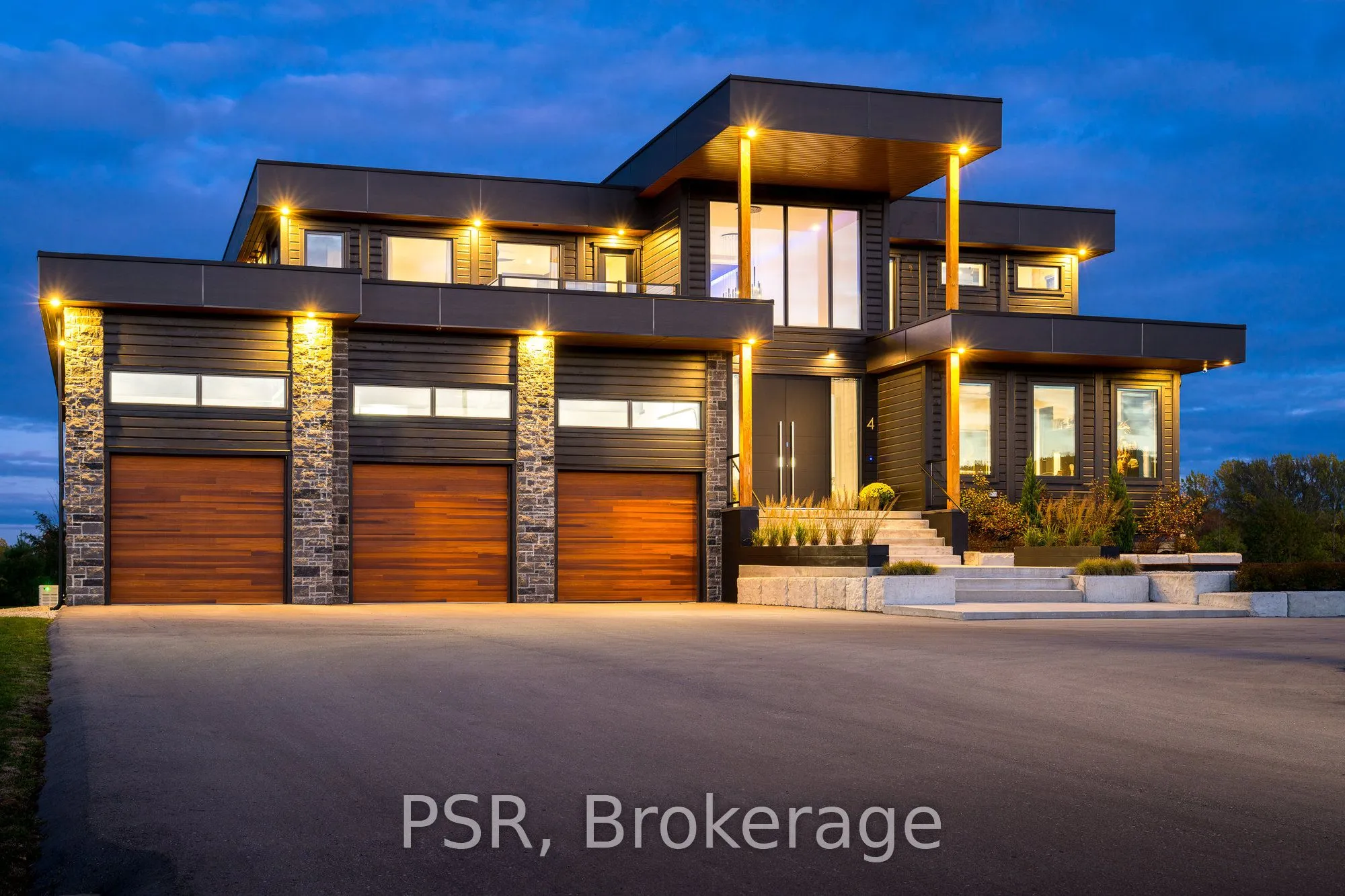 Detached Home For Sale | S13001846