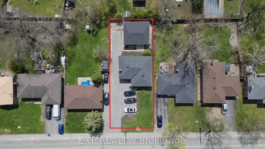 2-Level 1425 sq ft Garden Suite in Backyard