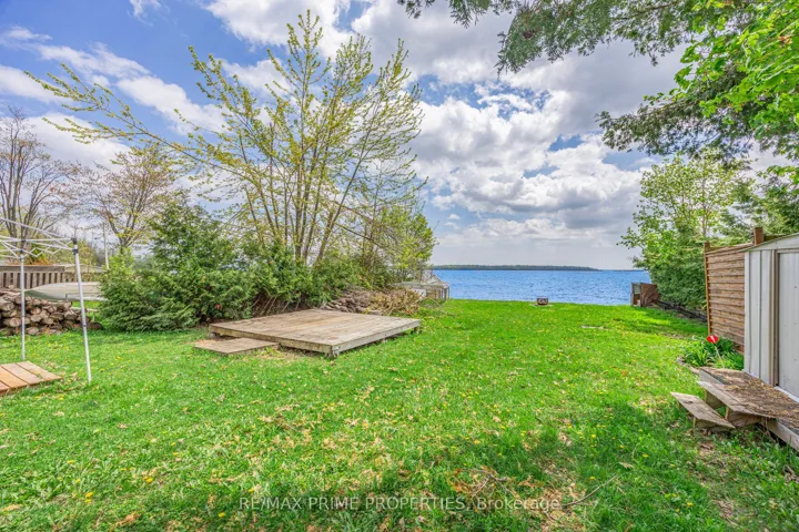 1947  Woods Bay  Road, Severn, ON L3V 6H3