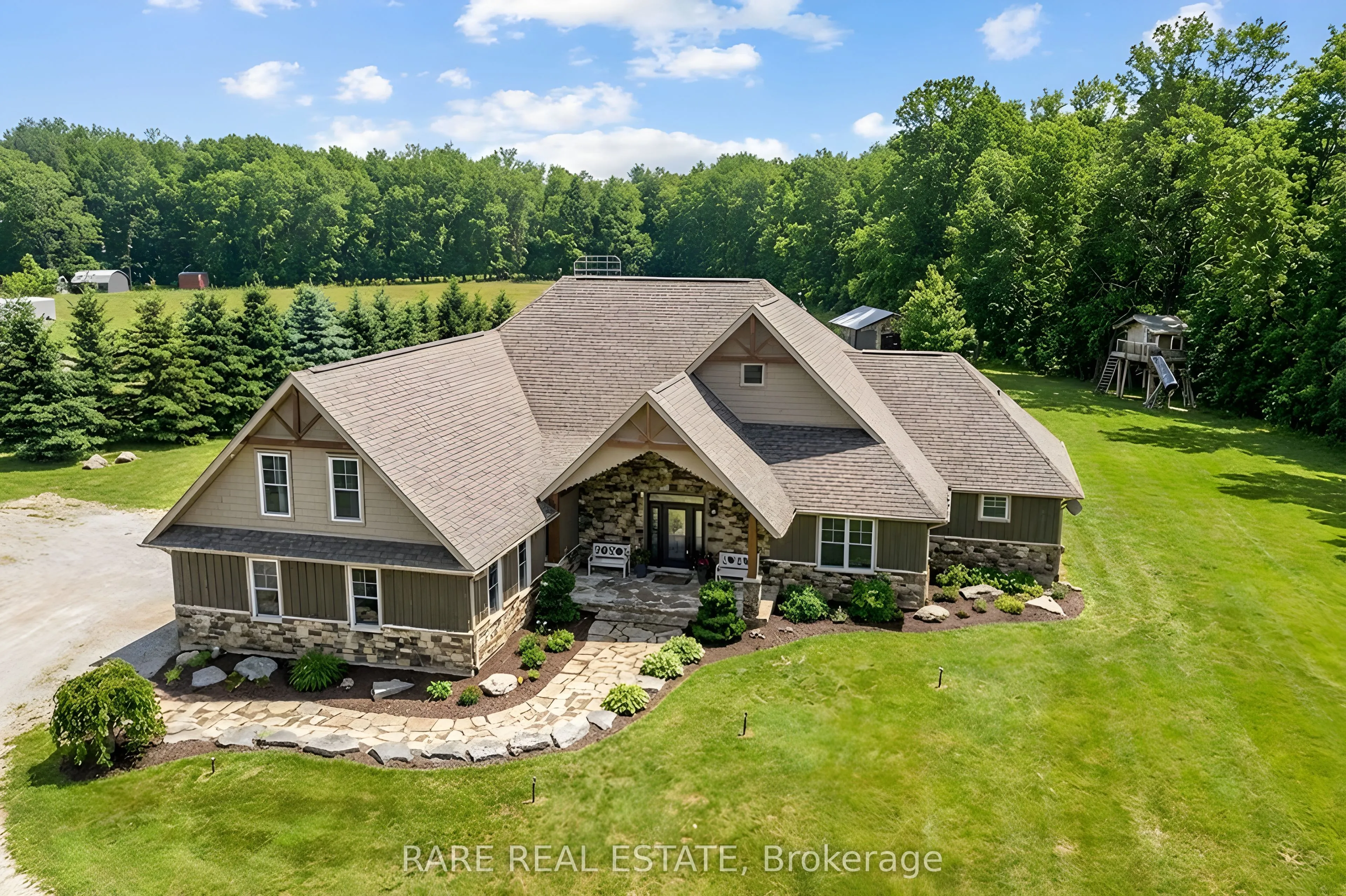 Detached Home For Sale | S13040824