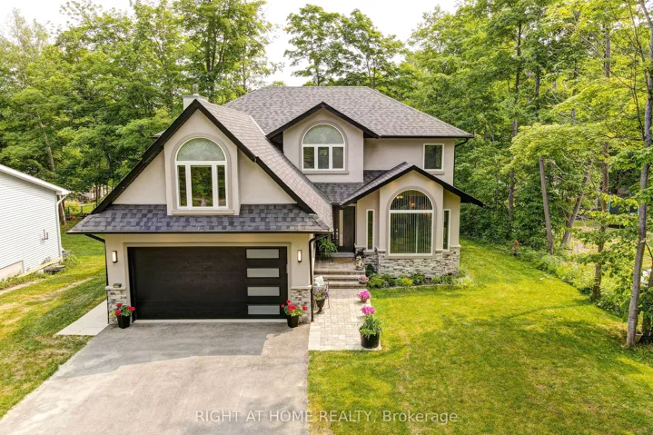 77  Polish  Avenue, Penetanguishene, ON L9M 1W8