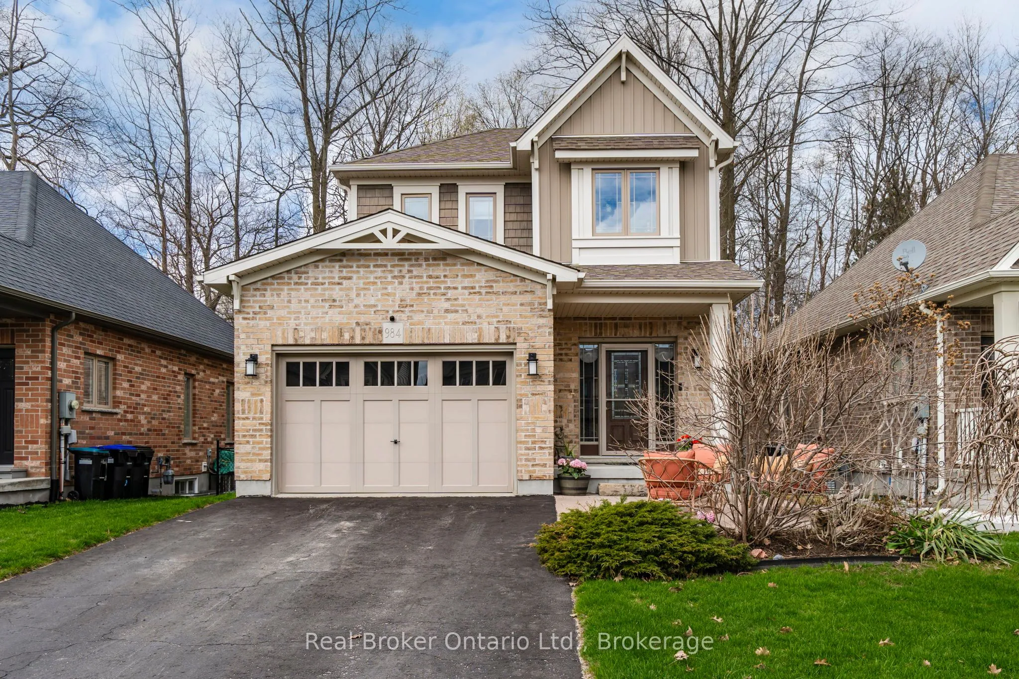 Detached Home For Sale | S13119262