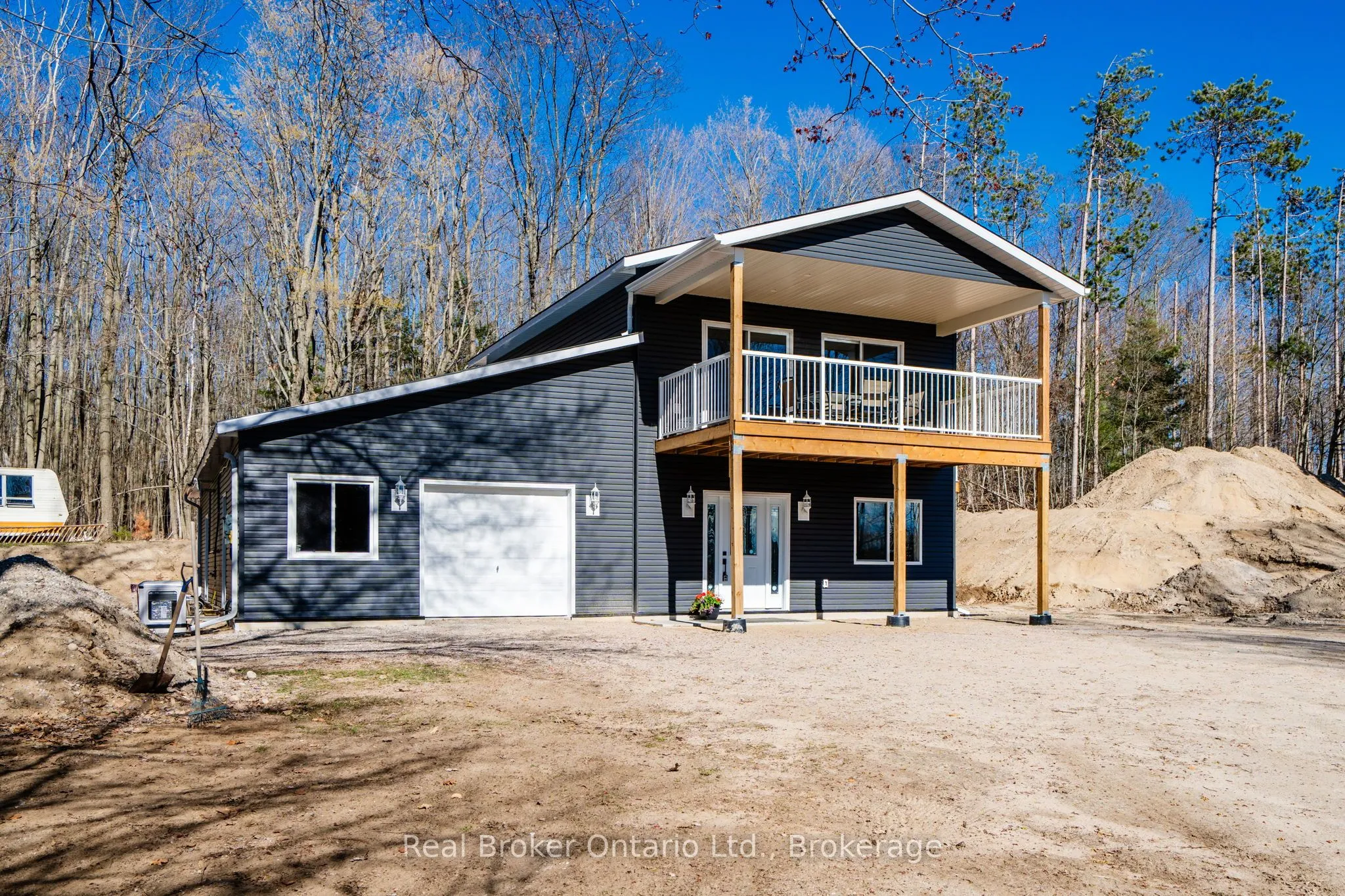 Detached Home For Sale | S13120286