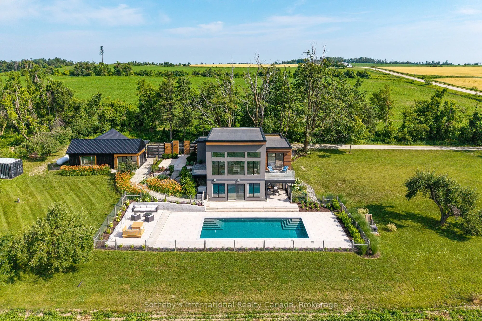 Detached Home For Sale | S13127454
