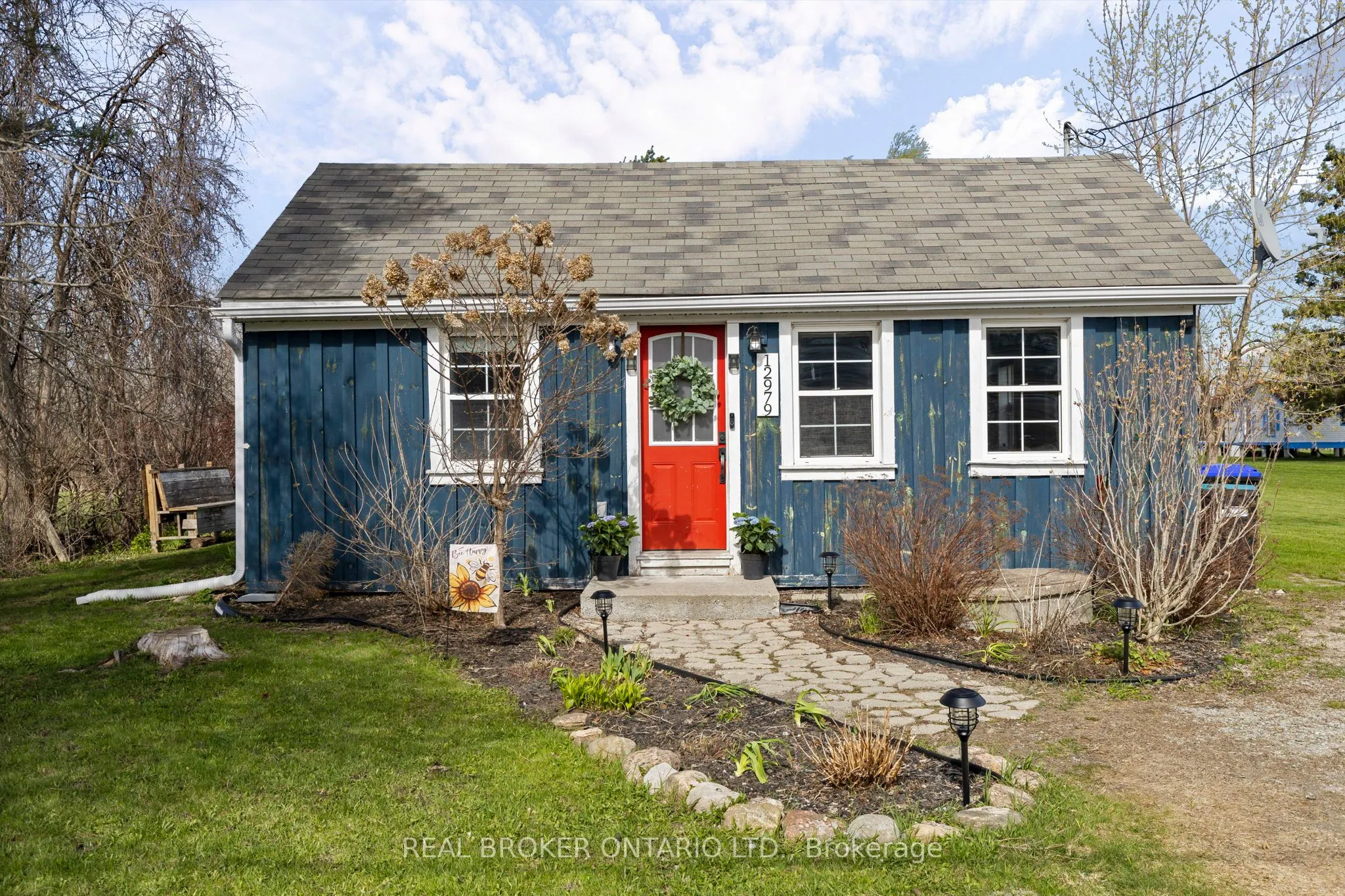 Detached Home For Sale | S13237258
