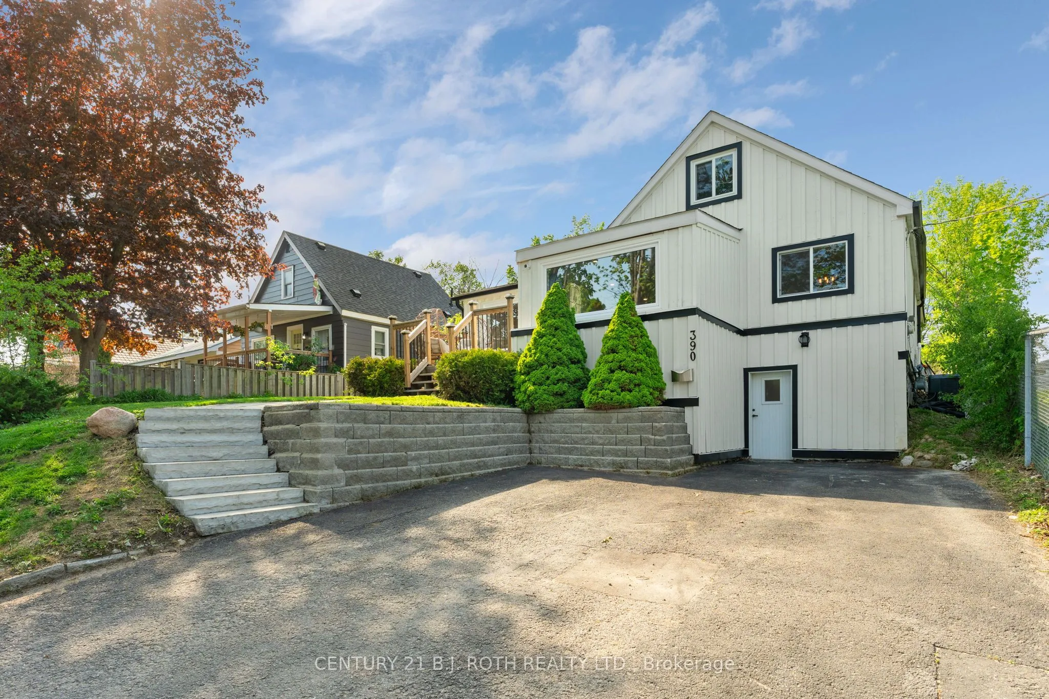 Detached Home For Sale | S13237852