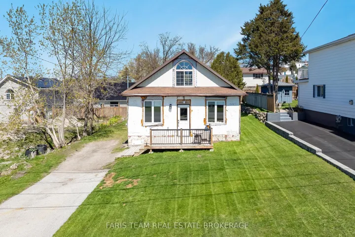 5 Scott Street, Penetanguishene, ON L9M 1N1