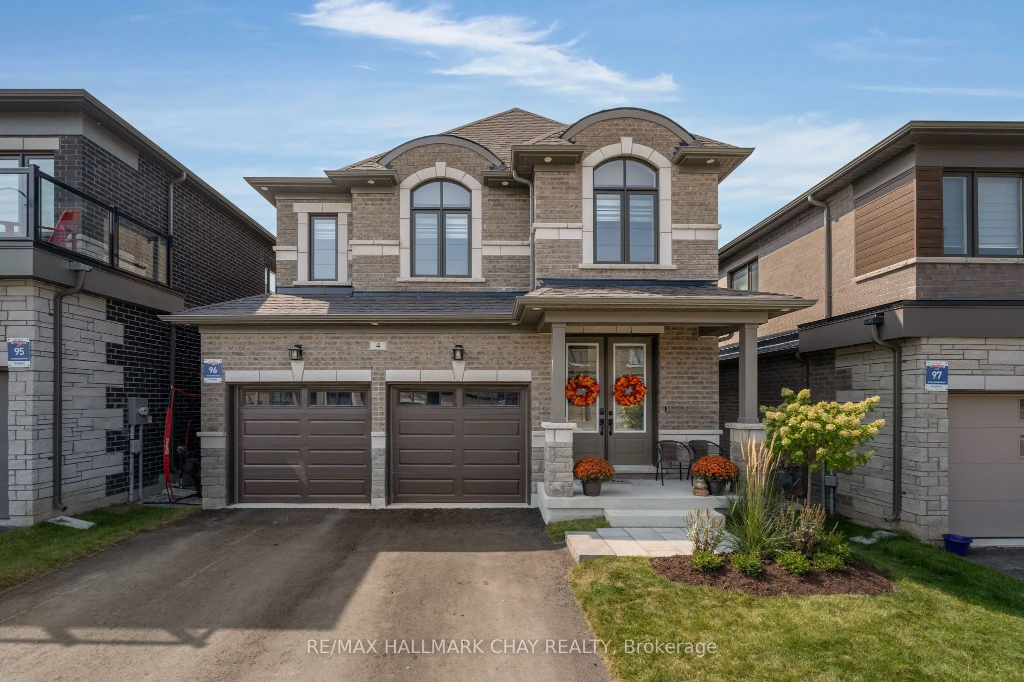 Detached Home For Sale | S13241026