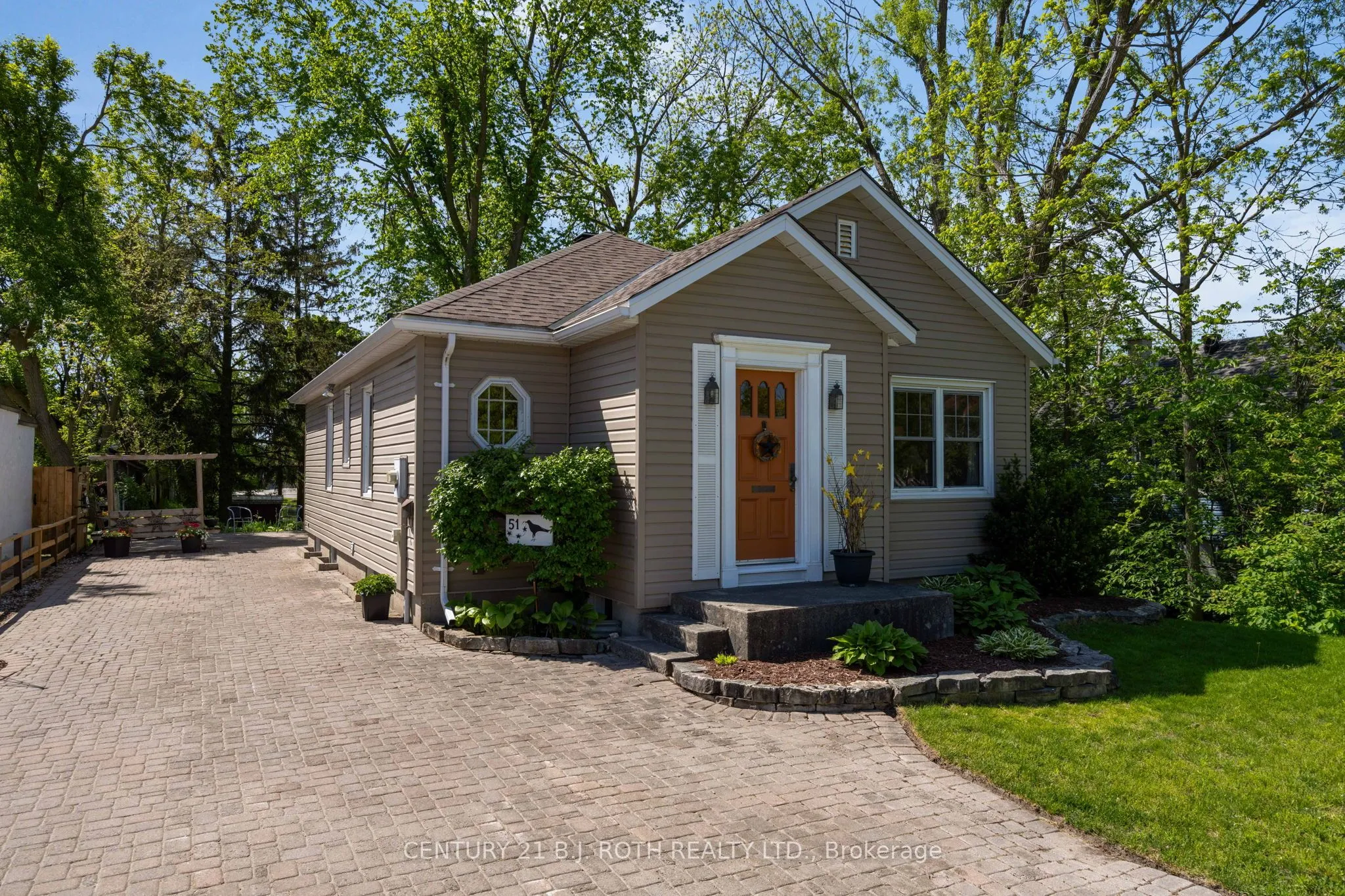 Detached Home For Sale | S13242032