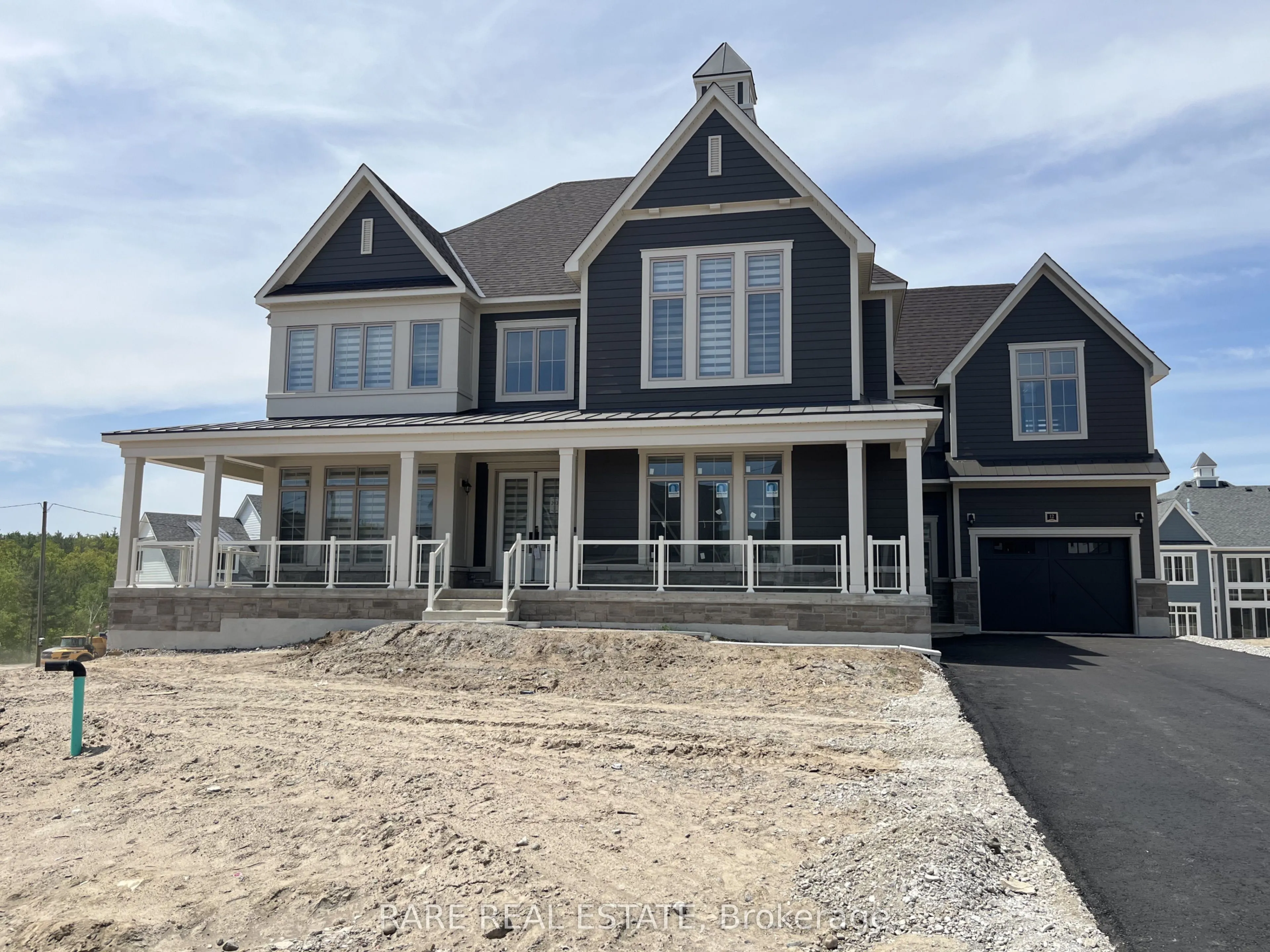 Detached Home For Lease | S13242520
