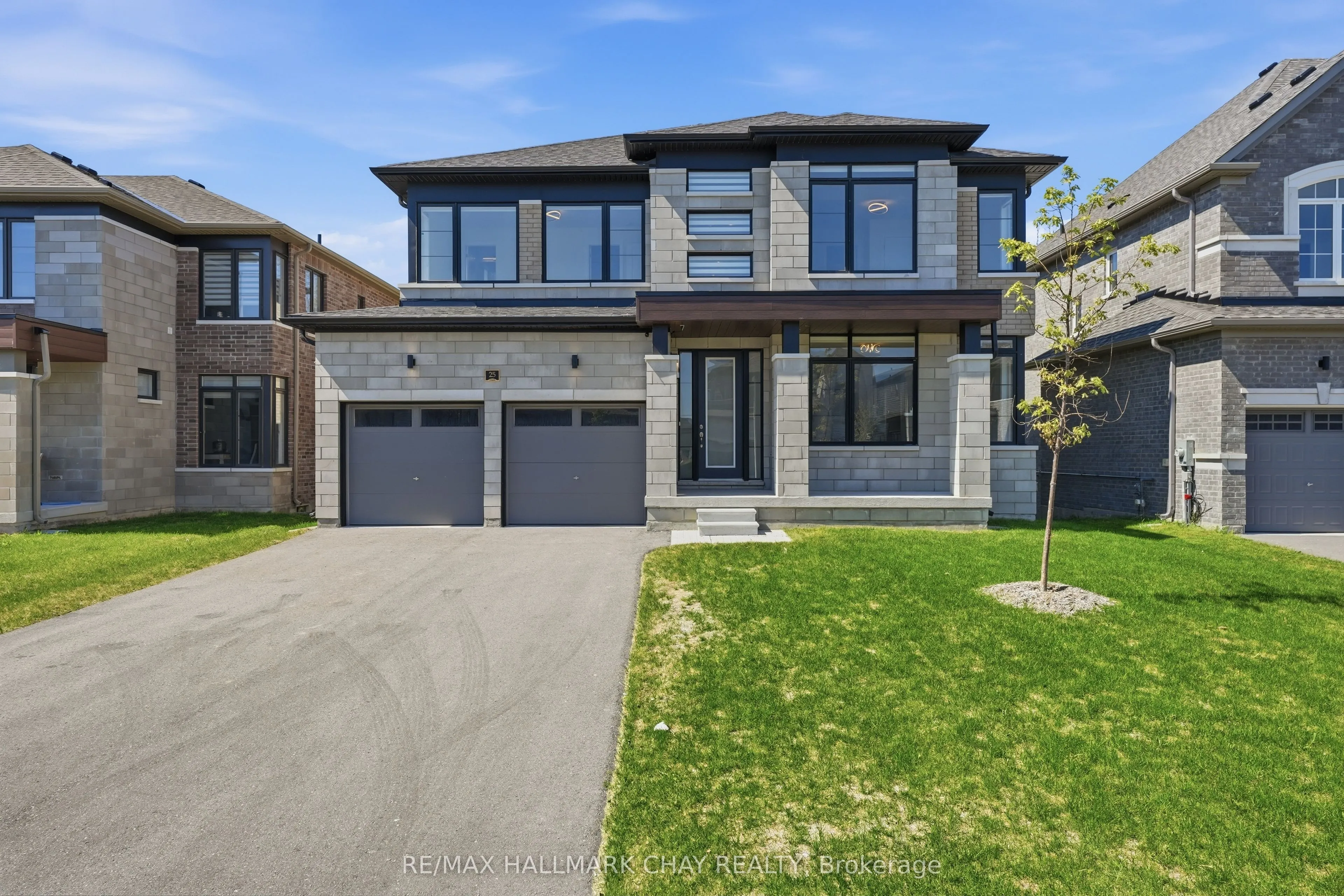 Detached Home For Lease | S13248098