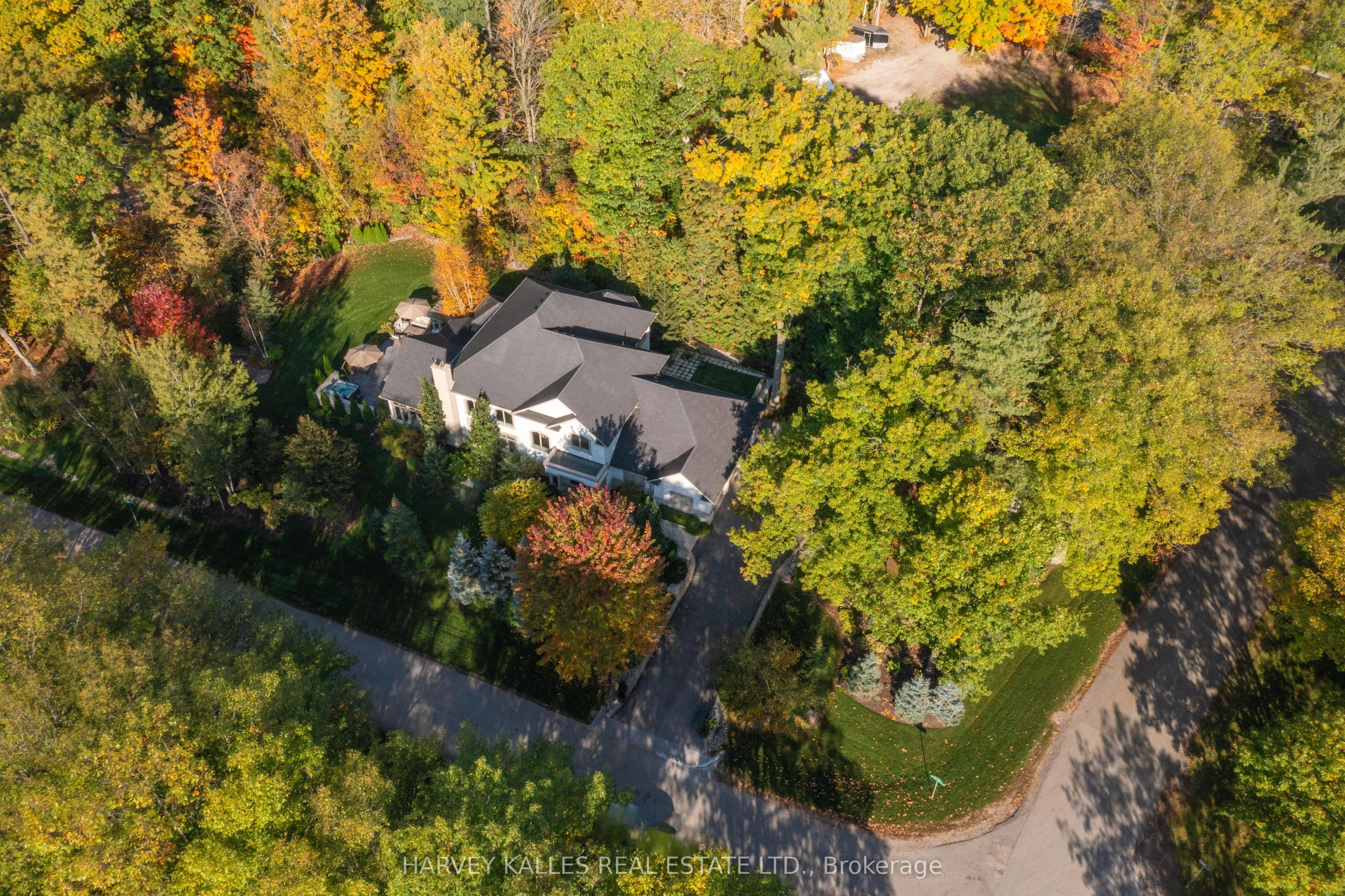 Detached Home For Sale | S13343102