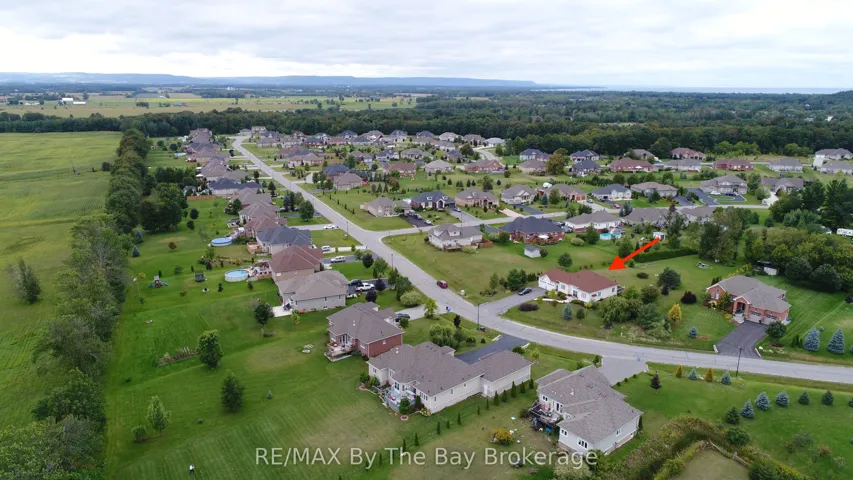 18 Maple Drive, Wasaga Beach, ON L9Z 0A7