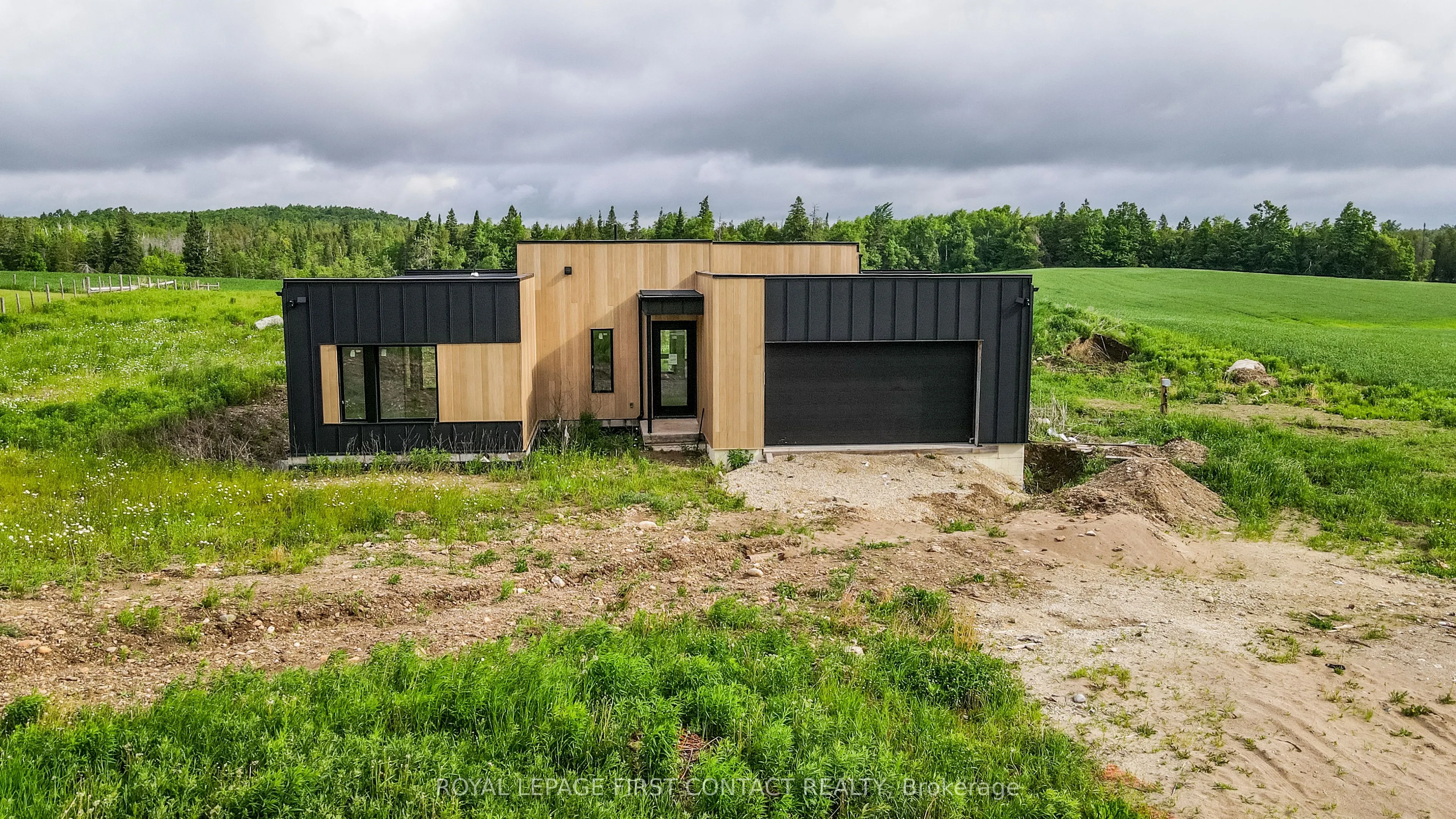Detached Home For Sale | S13453940