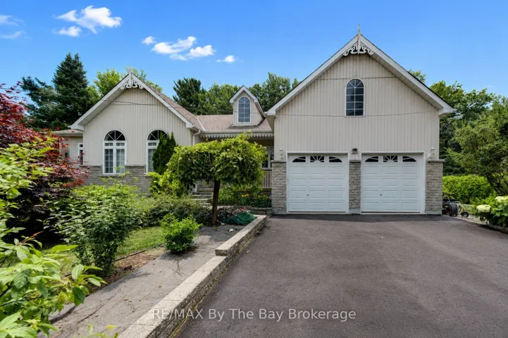 Welcome to 28 Bridlewood Crescent!