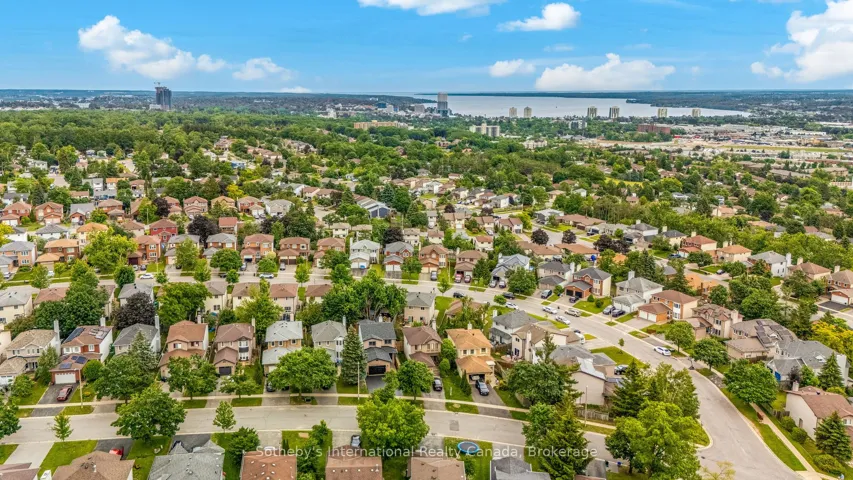 23 Carr Drive, Barrie, ON L4N 6M9