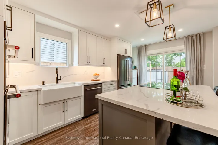 23 Carr Drive, Barrie, ON L4N 6M9