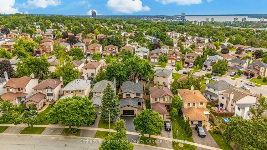 23 Carr Drive, Barrie, ON L4N 6M9