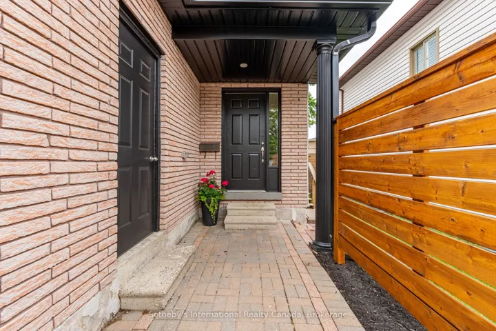 Front, side garage & duplex entrances