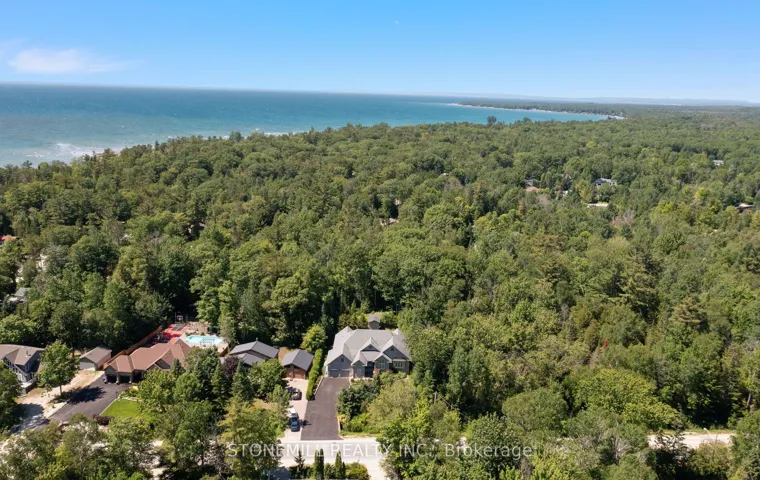 868 Eastdale Drive, Wasaga Beach, ON L9Z 2R2