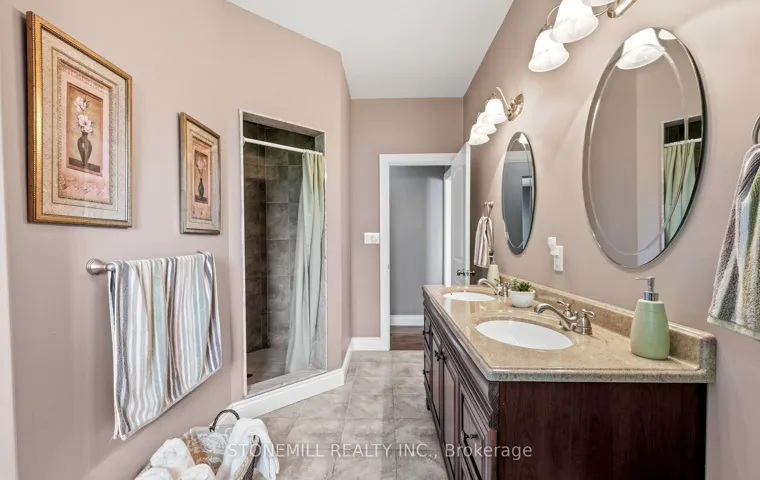 868 Eastdale Drive, Wasaga Beach, ON L9Z 2R2