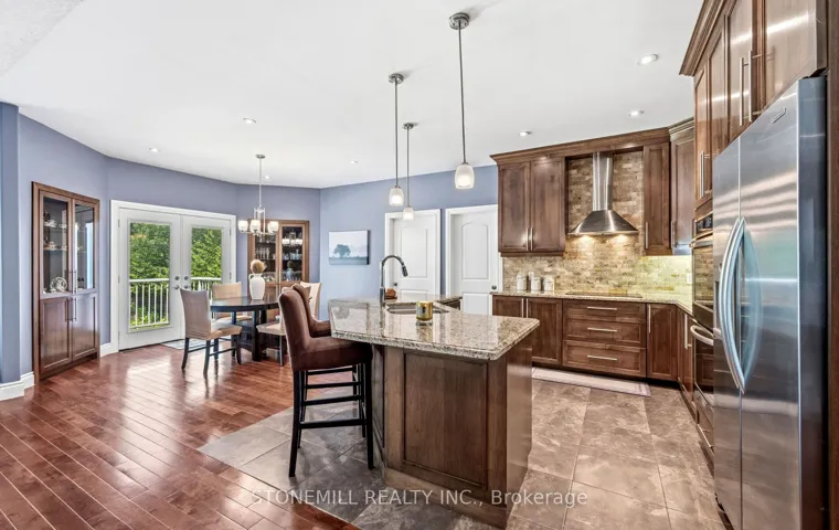 868 Eastdale Drive, Wasaga Beach, ON L9Z 2R2