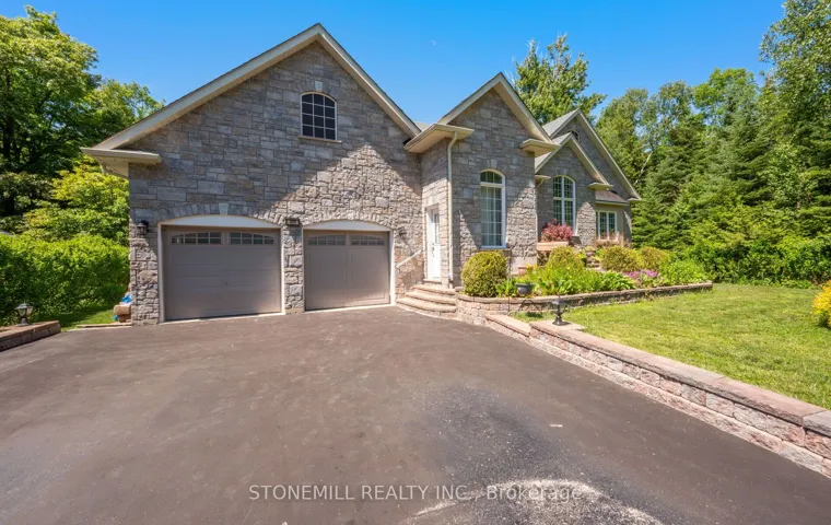 868 Eastdale Drive, Wasaga Beach, ON L9Z 2R2
