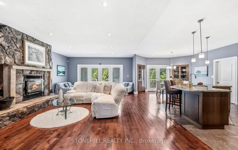 868 Eastdale Drive, Wasaga Beach, ON L9Z 2R2