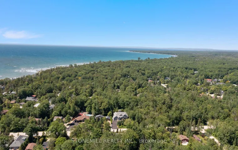 868 Eastdale Drive, Wasaga Beach, ON L9Z 2R2